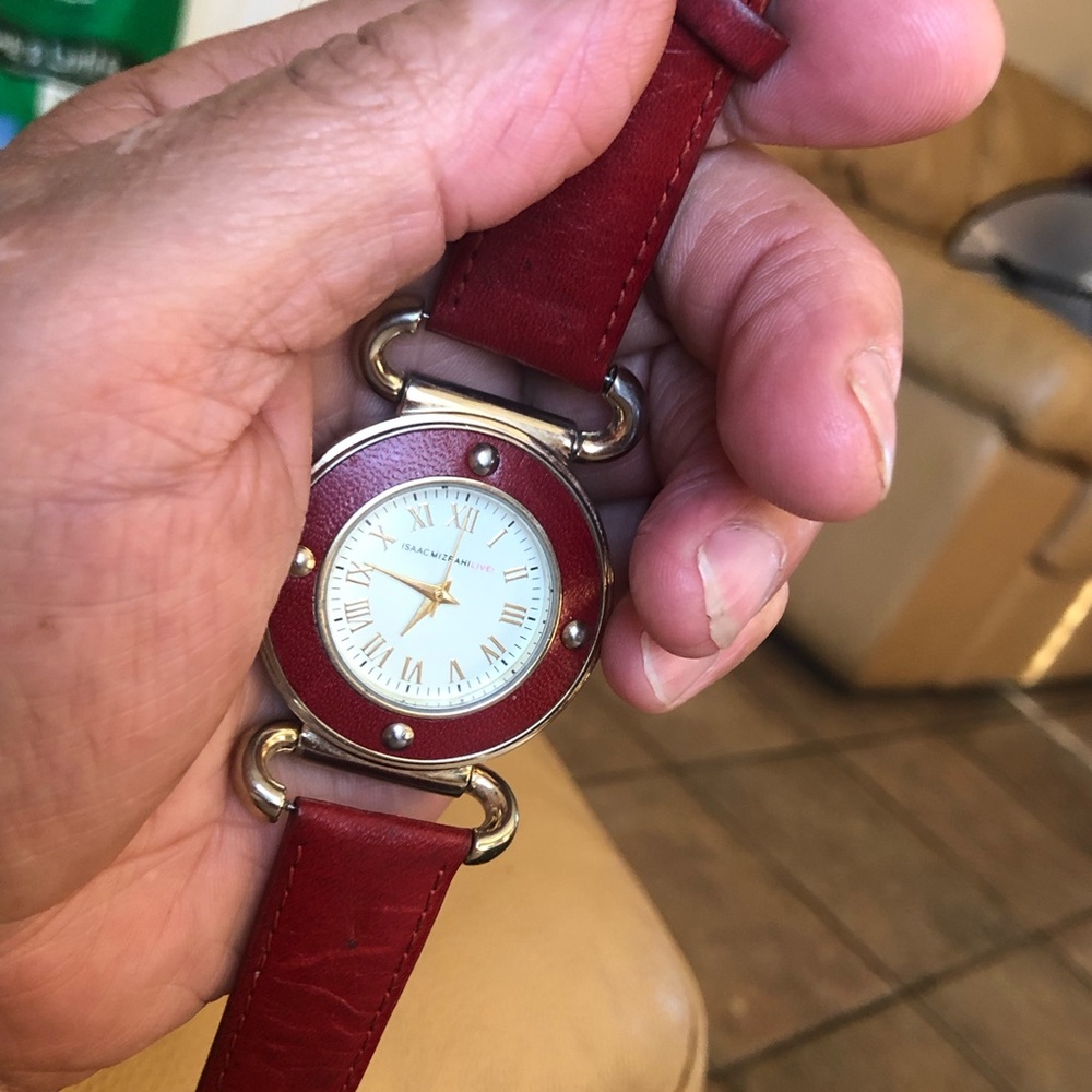 Woman’s Watch Good Working Condition View 4